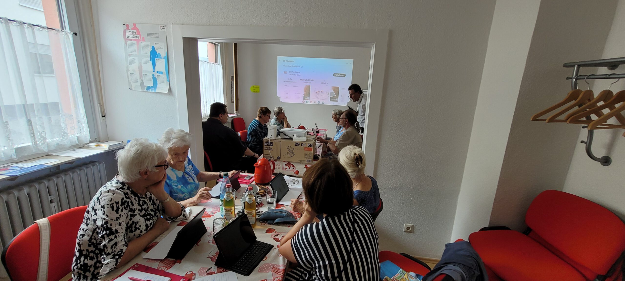 Tabletseminar für ältere Menschen